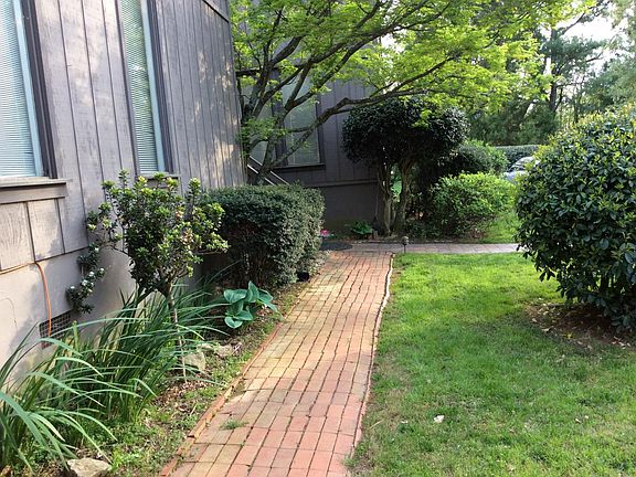 2nd image of 120 Inglewood Way #120