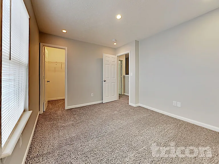 1102 Central Park Blvd N — Photo 10