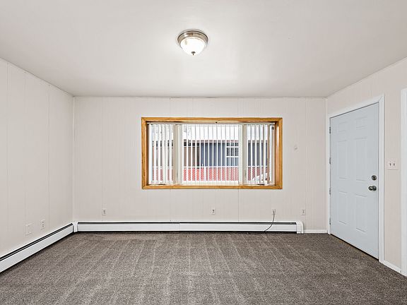2nd image of 135 Charles St #2