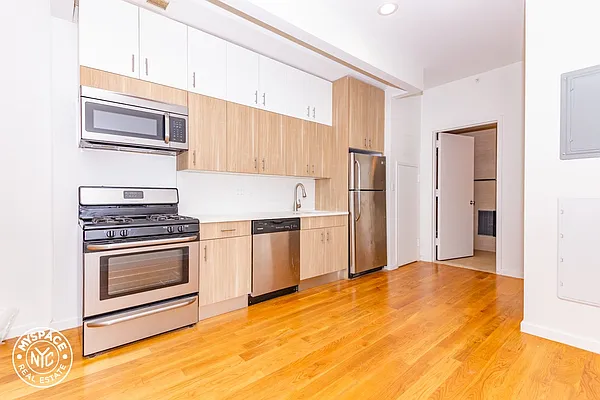 Rented by MySpaceNYC | media 27