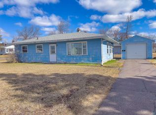 24 Horn Blvd, Silver Bay, MN 55614