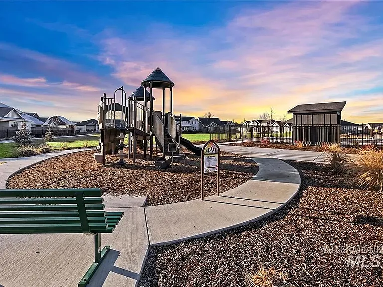 2517 E Ashlar Dr — Photo 23