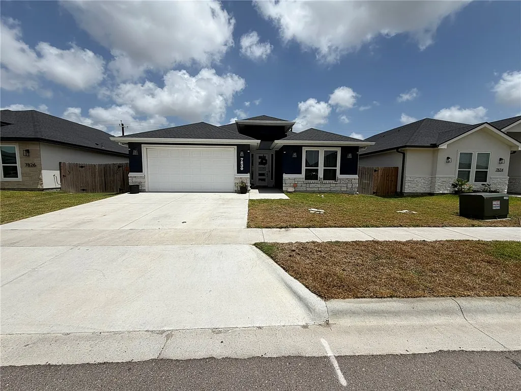 4 bed, 3.0 bath, 2338 sqft, $3,000 — Photo 1