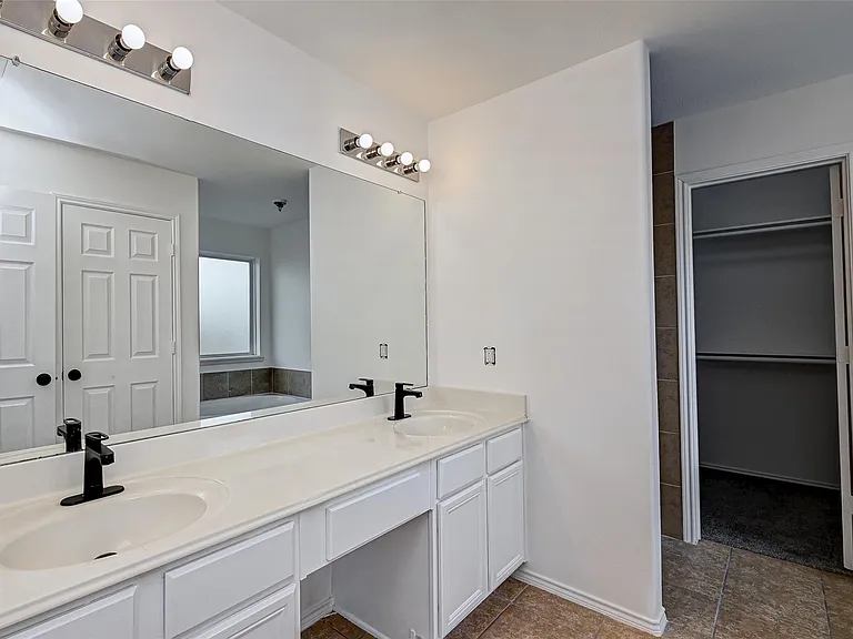 6906 Anson Point Ln — Photo 23