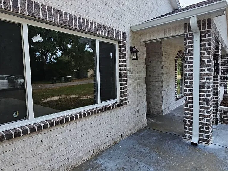 7831 Stallworth Ln — Photo 1