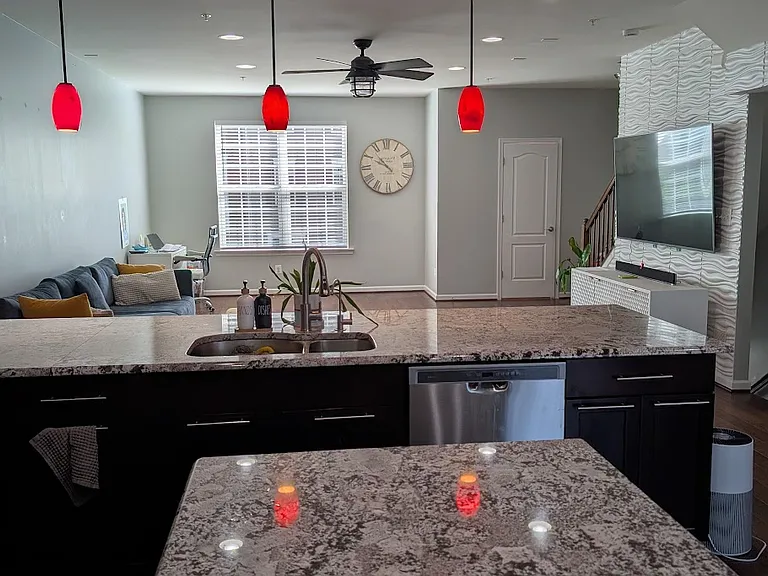7821 Taggart Ct — Photo 24