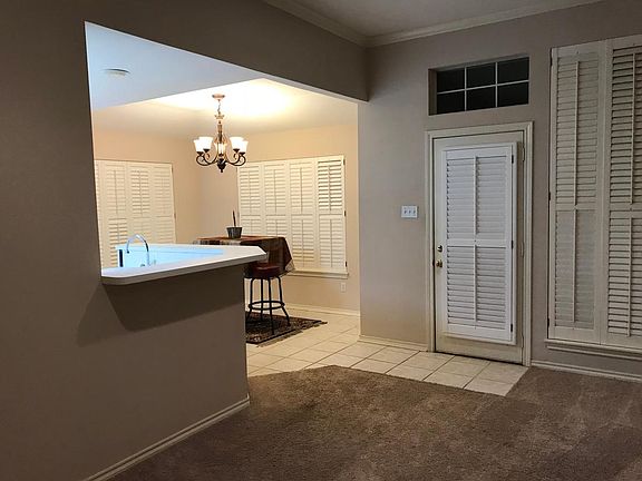 3rd image of 5715 Persimmon Dr