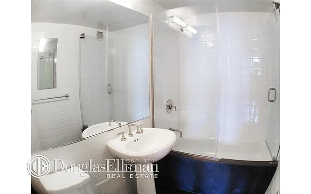 Rented by Douglas Elliman | media 27