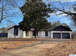 1318 Woodside Dr, Athens, AL 35613