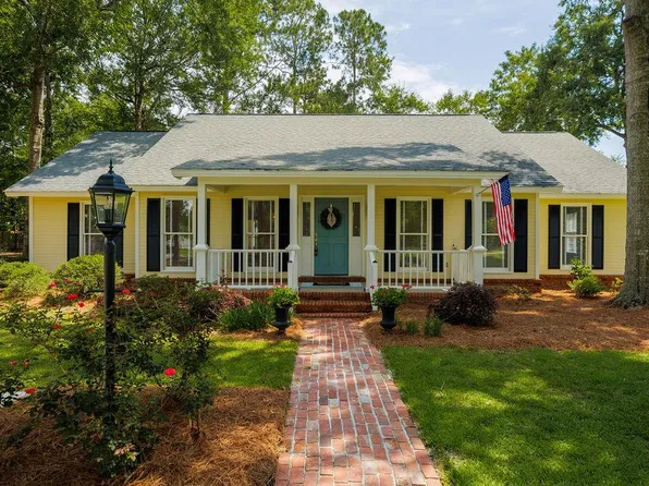 4814 Springbrook Dr, Hahira, GA 31632