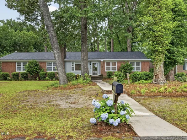 202 Hardee Circle, Greenville, NC 27858
