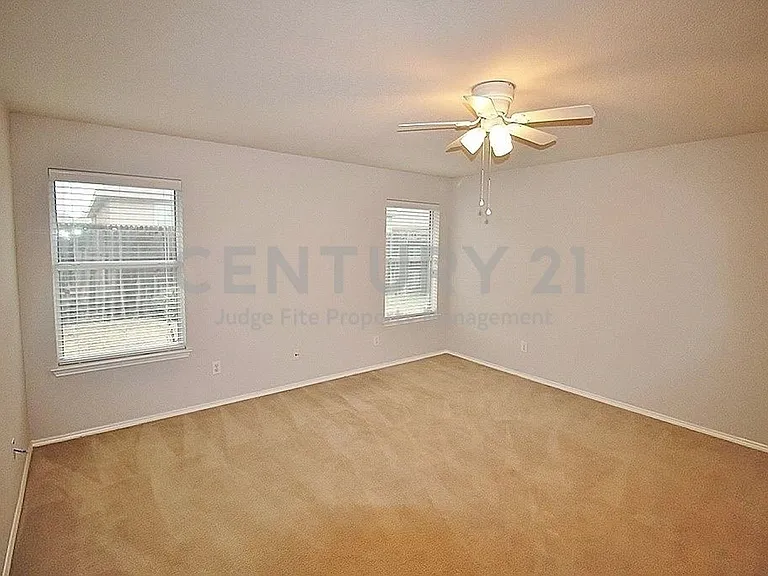 217 Silver Spur Dr — Photo 7