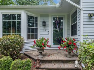 38 Laurel Rd, Essex, CT 06426