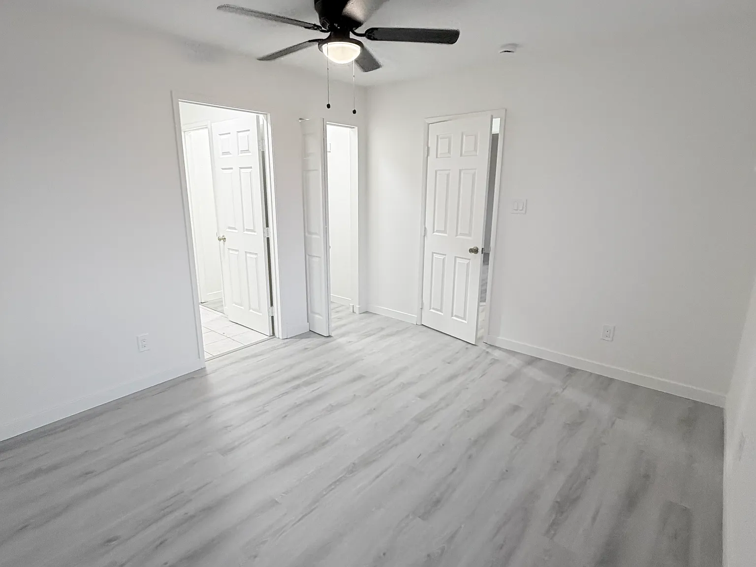 3 bed, 1600 sqft, $2,600 — Photo 3