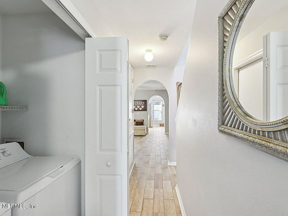 5th image of 8227 HALLS HAMMOCK Court