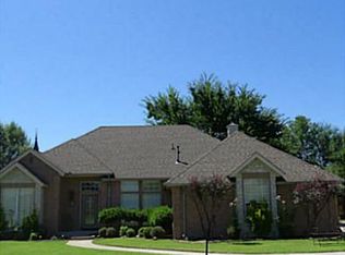 1605 Woodstock, Shawnee, OK 74804