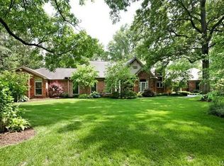 514 Fox Ridge Rd, Saint Louis, MO 63131