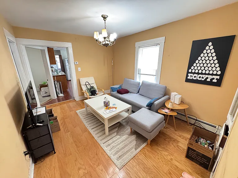 32 Kinnaird St #2 — Photo 9