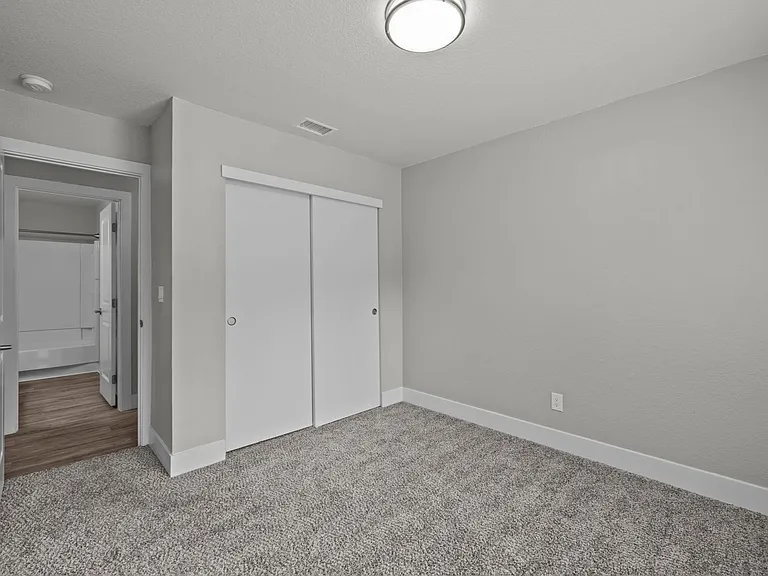 Sutter Station Apartments — Photo 60