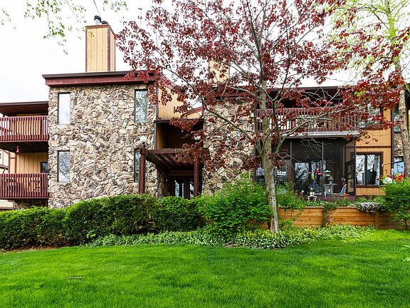 3rd image of 836 Kendall Ln #5B