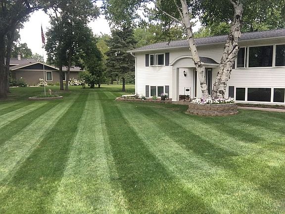 2nd image of 2941 Lakewood Dr