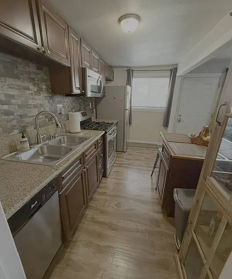 3532 Baltic Ave — Photo 8