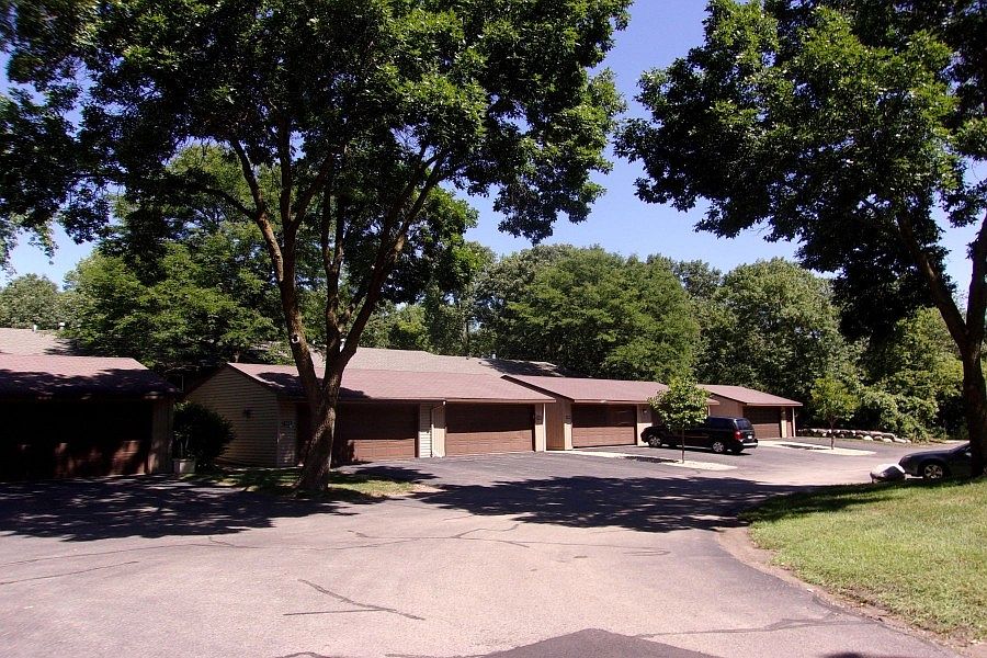 2nd image of 107 River Woods Ln