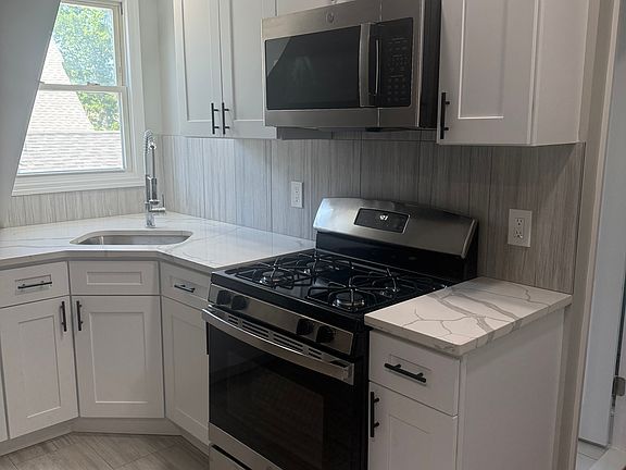 5th image of 62 Greenwood Ave Floor 3