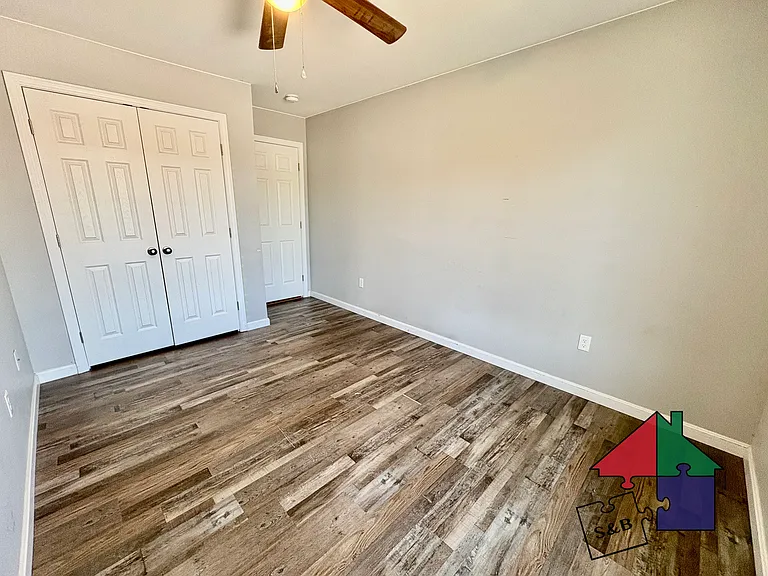 59 Cornelia Ct — Photo 13