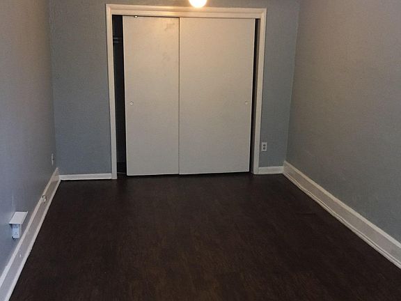 3rd image of 803 S Green St #C