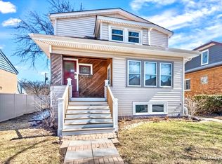 3535 Prairie Ave, Brookfield, IL 60513