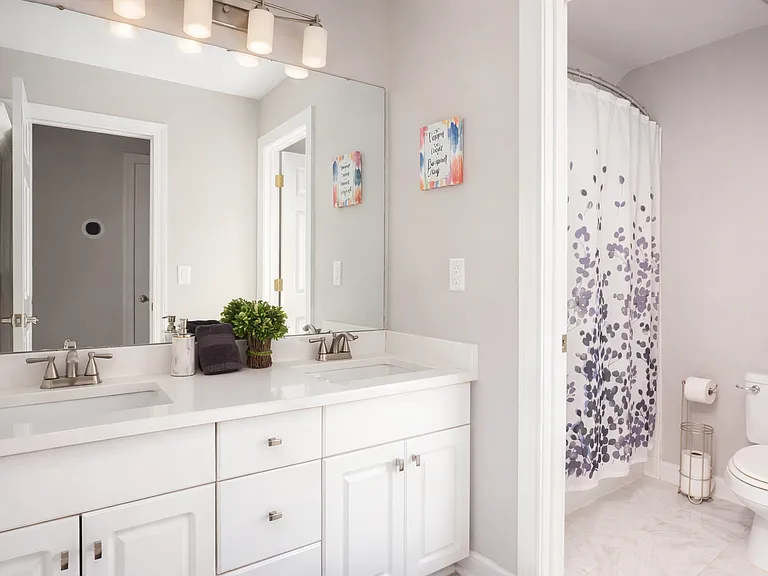 10301 Rougemont Ln — Photo 32