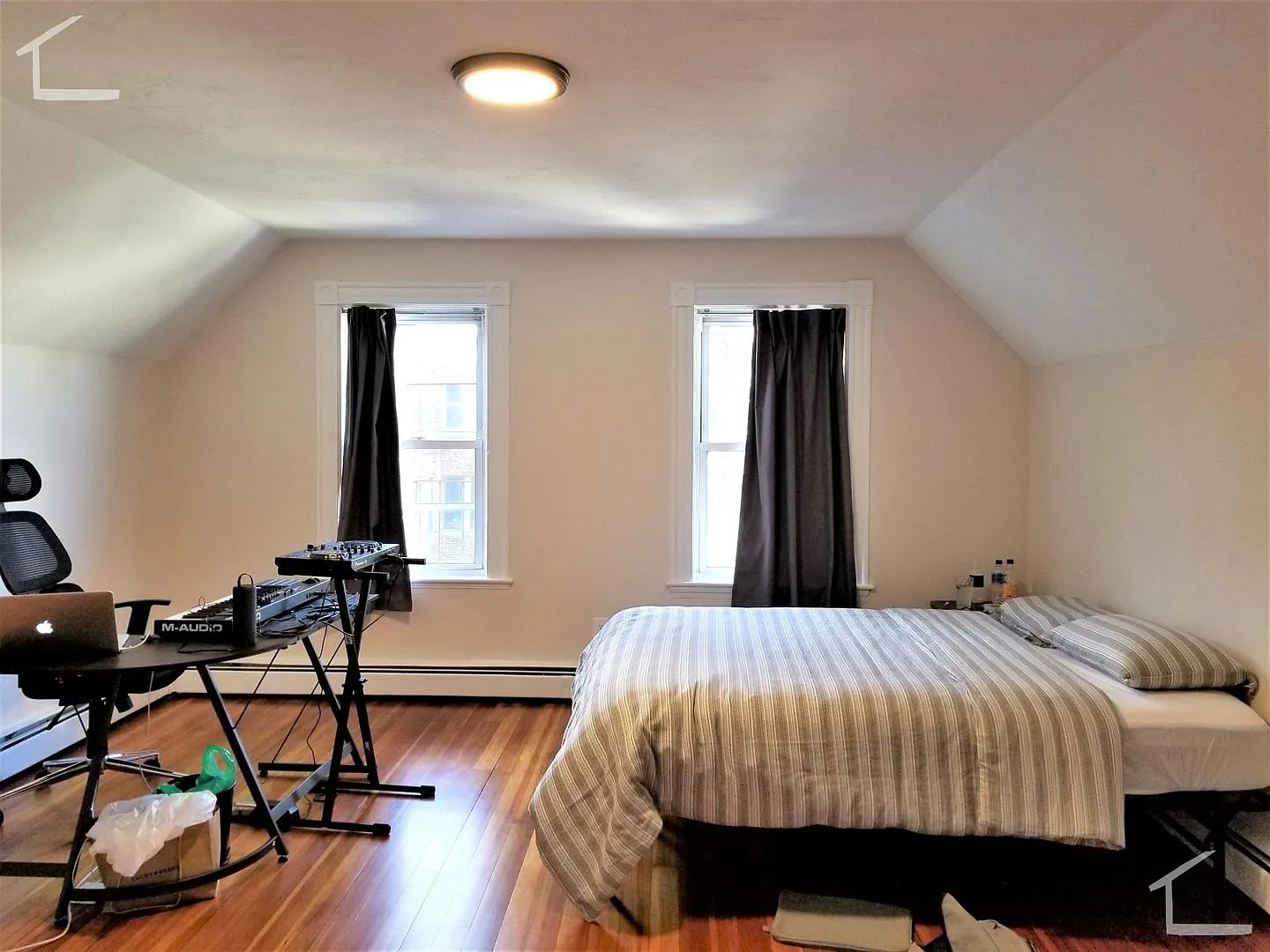 Nice 5 bed in Allston — Photo 4