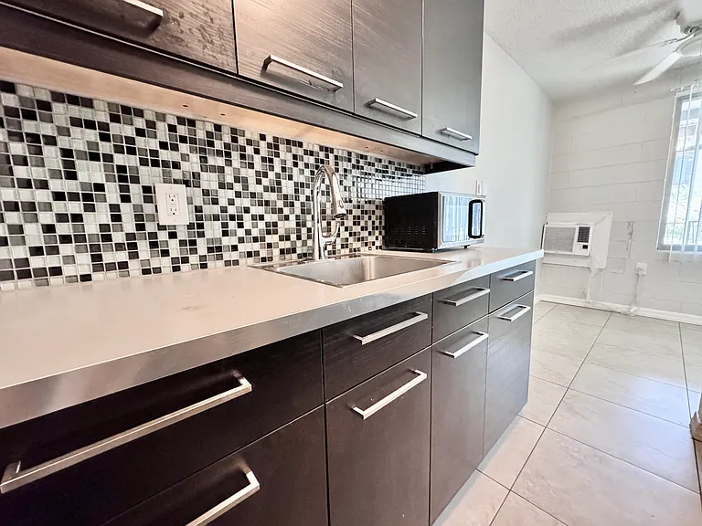 6947 E 6th St #7 — Photo 13