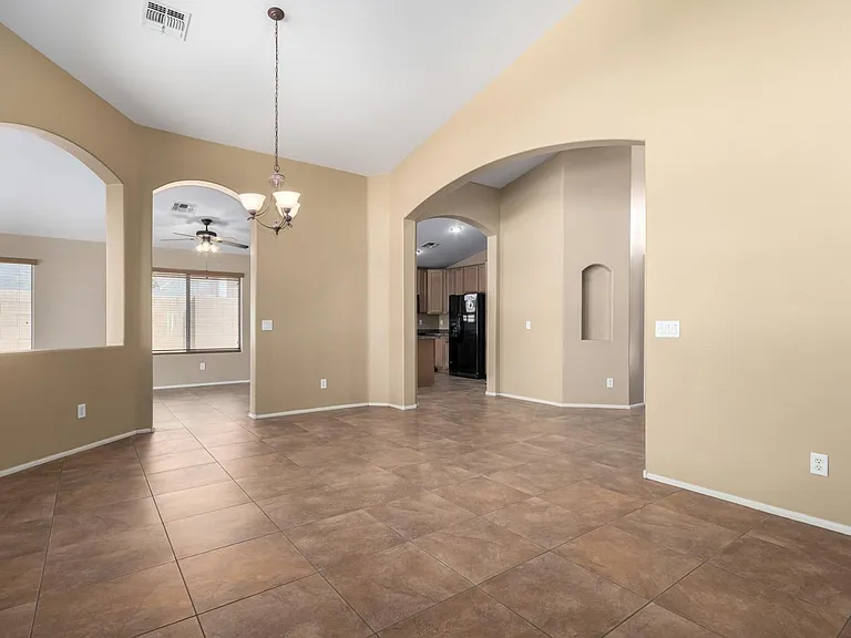 1238 W Dana Dr — Photo 12