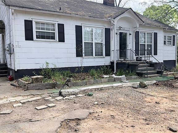 2nd image of 1948 Browns Mill Rd SE