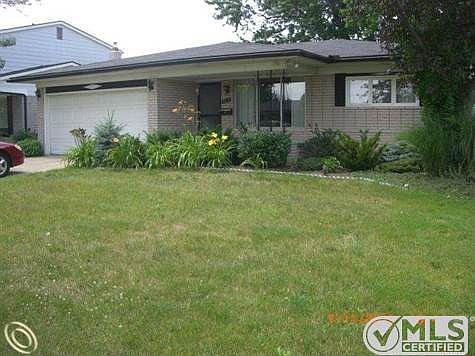 35237 LANA LANE FRONT.jpg