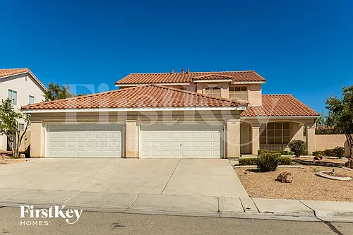 820 Crescent Moon Dr Photo 1