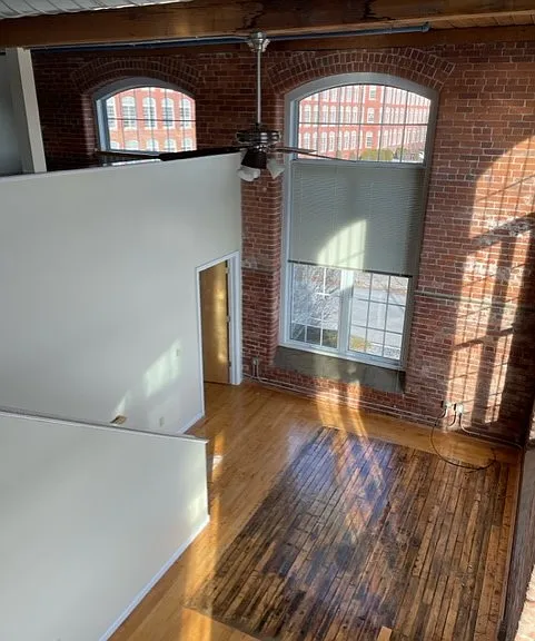 Victoria Riverside Townhouse Lofts — Photo 64