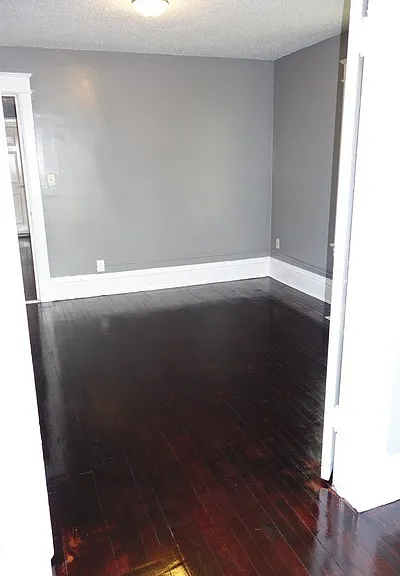 90 Winifred St W — Photo 15