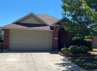 3809 Windy Point Dr, Denton, TX 76208