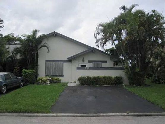 1st image of 8021 NW 100th Dr