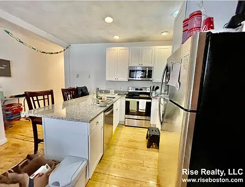 610 Columbus Ave #3A Photo 1