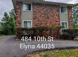 484 10th St, Elyria, OH 44035