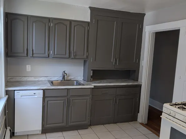 738 Boggs Ave Floor 2, Pittsburgh, PA 15211