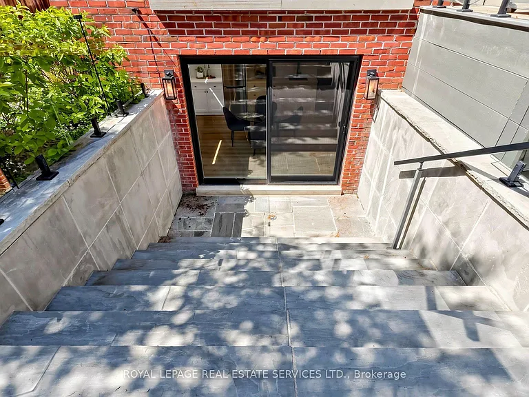 17 Romney Rd — Photo 45