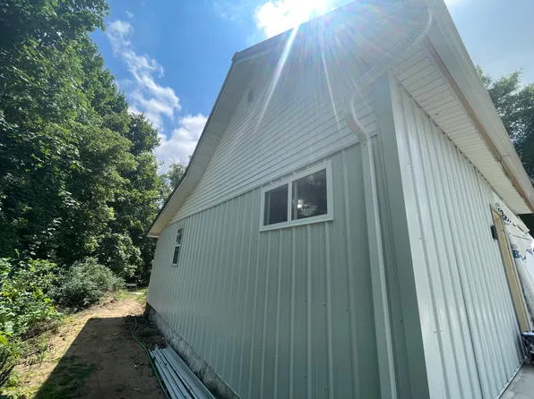122 E Lake St, Stanton, MI 48888