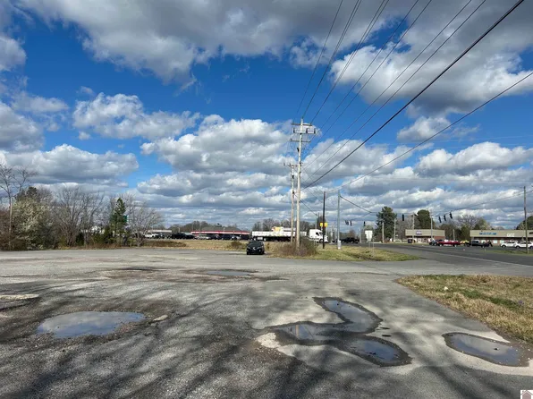 1870 Mayfield Hwy, Benton, KY 42025