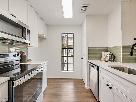 4th image of 14333 Preston Rd #1208