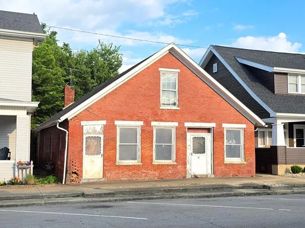 22 N Main St, Kingston, OH 45644